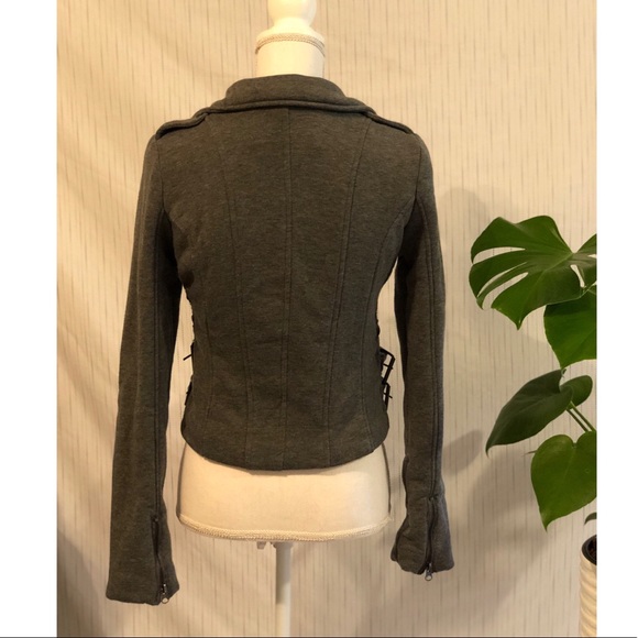 Gray Jacket - Picture 5 of 9